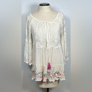 Antiqua Sartoria by Giacomo Cinque Beautiful Cream Lace/Embroidered Tunic. OS.